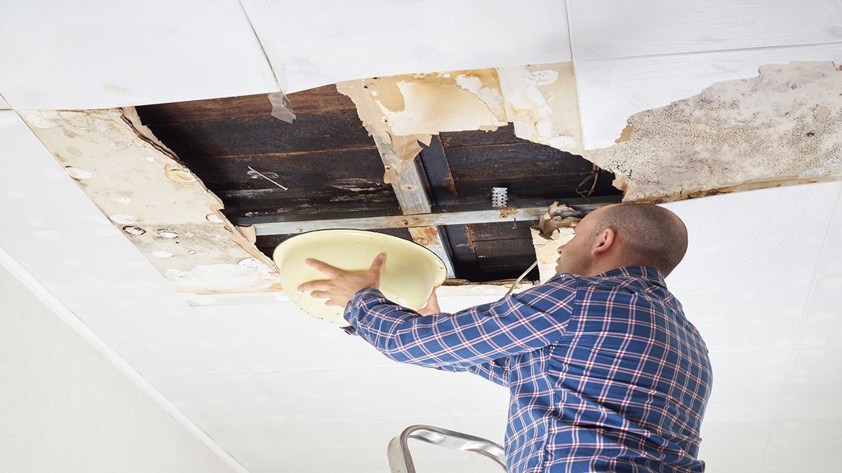 water-leakage-from-roof-and-ceiling_0_1200