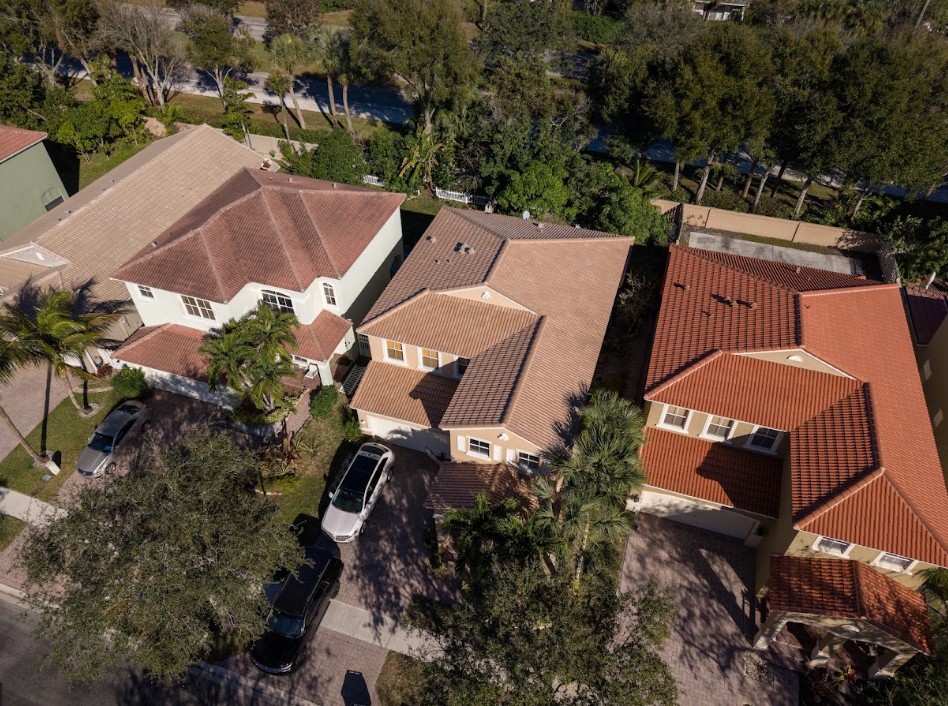 What to Expect During a Full Roof Replacement in Greenacres