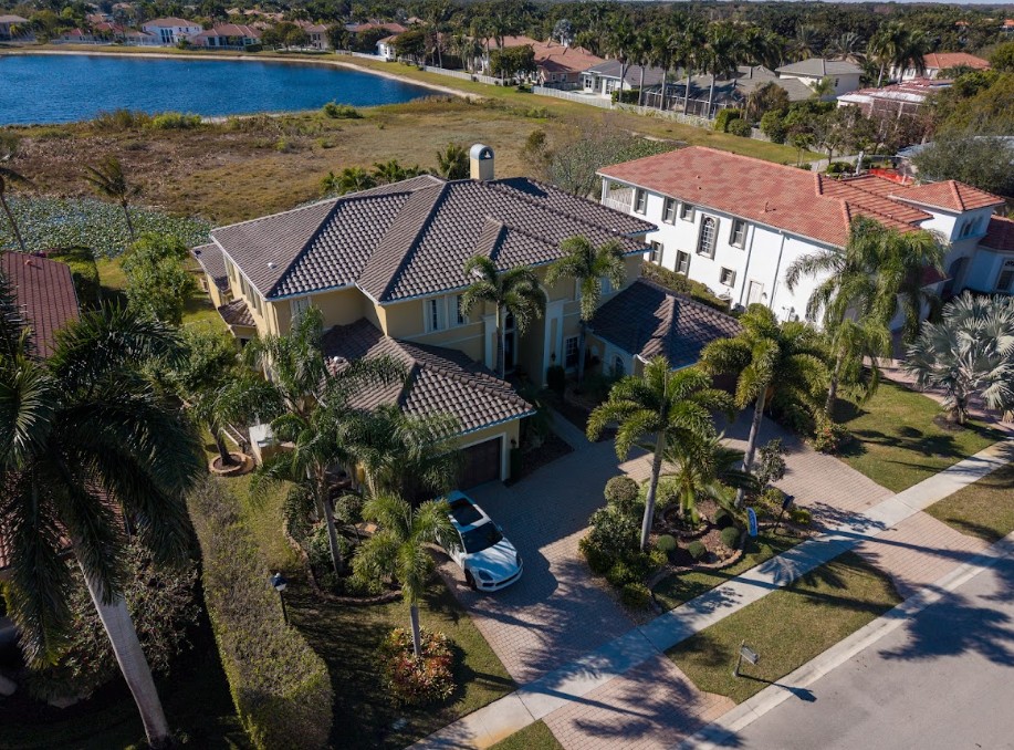 How Long Different Roofing Materials Last in South Florida in Wellington